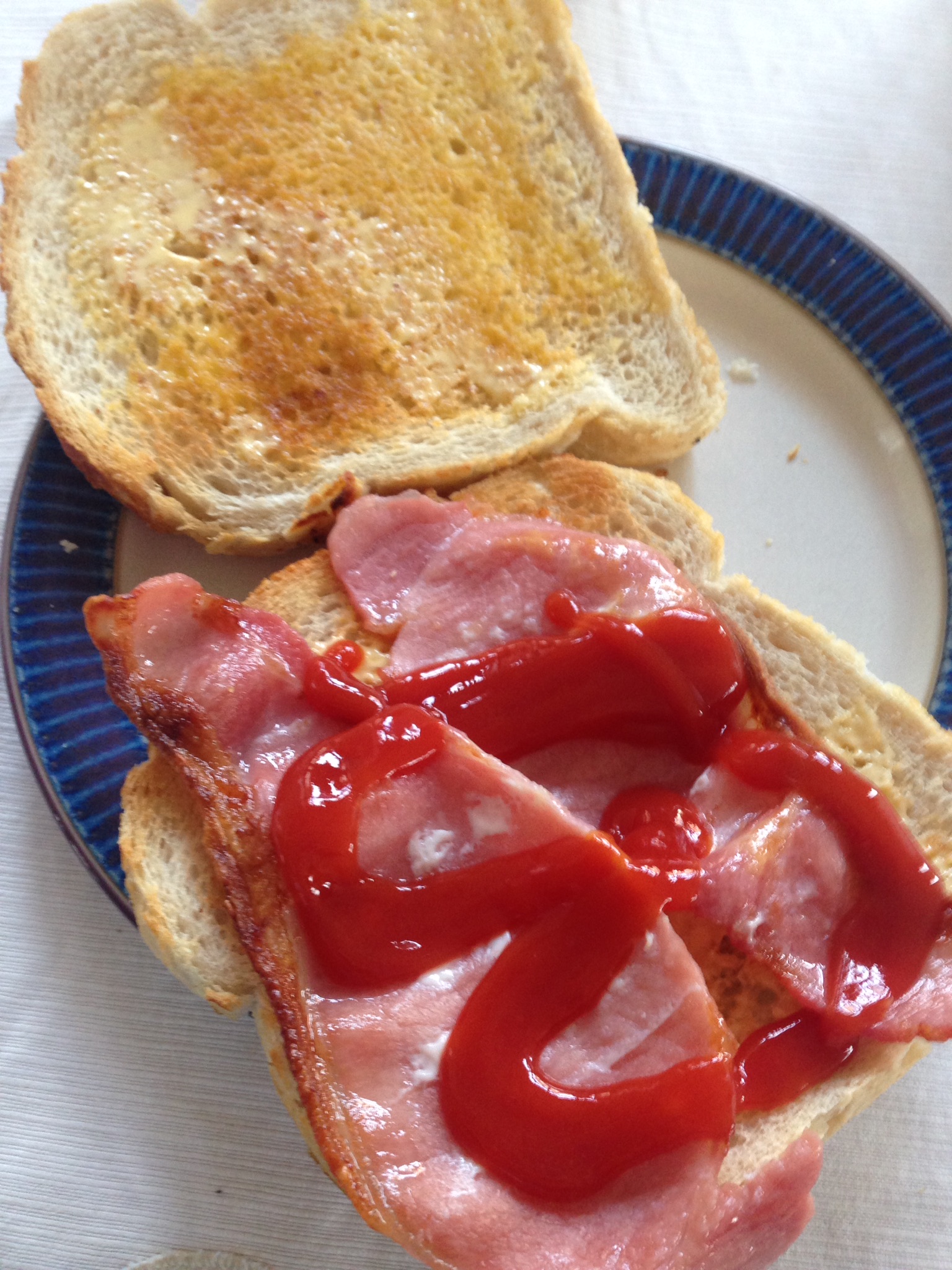 BPT - Bacon, Pimento, and Tomato Bliss (image credits: By Willmage uploader, CC BY-SA 4.0, https://commons.wikimedia.org/w/index.php?curid=79146466)