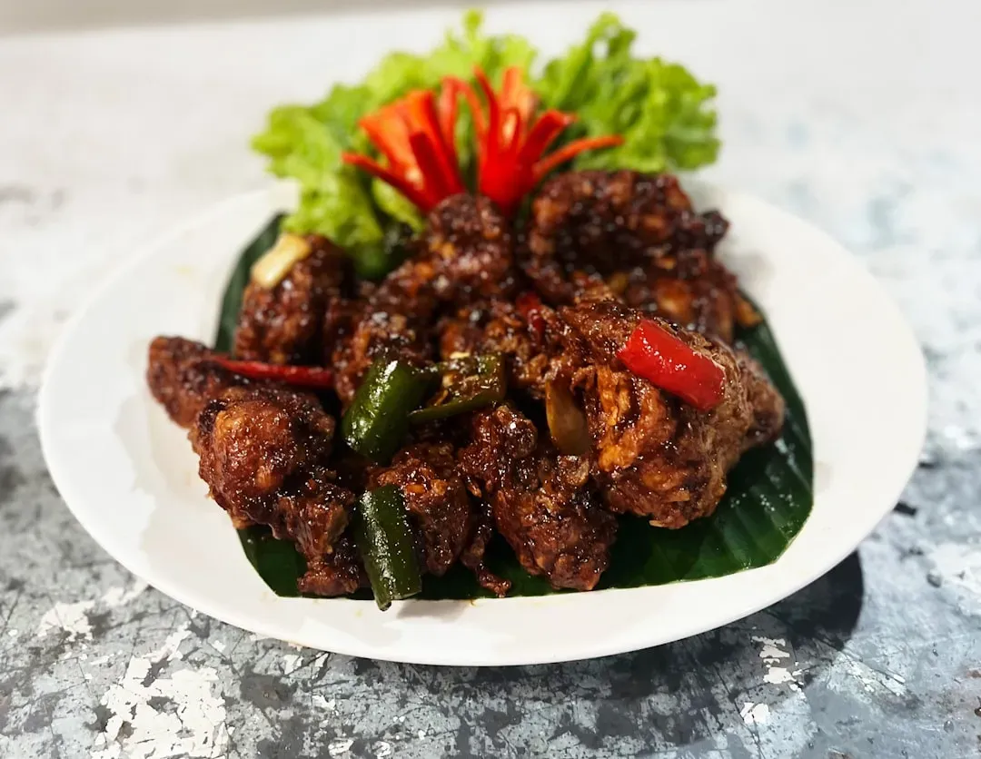 Taurus: Slow-Cooked Beef Chili with Beans (Image Credits: Unsplash)