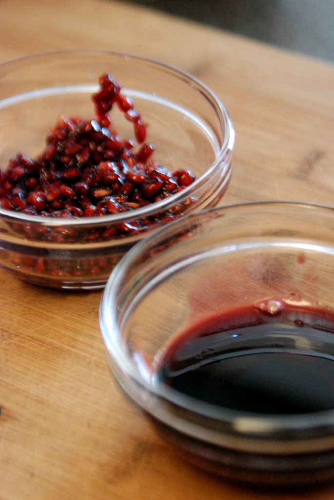Pomegranate Molasses: The Sweet-Tart Game Changer (image credits: flickr)