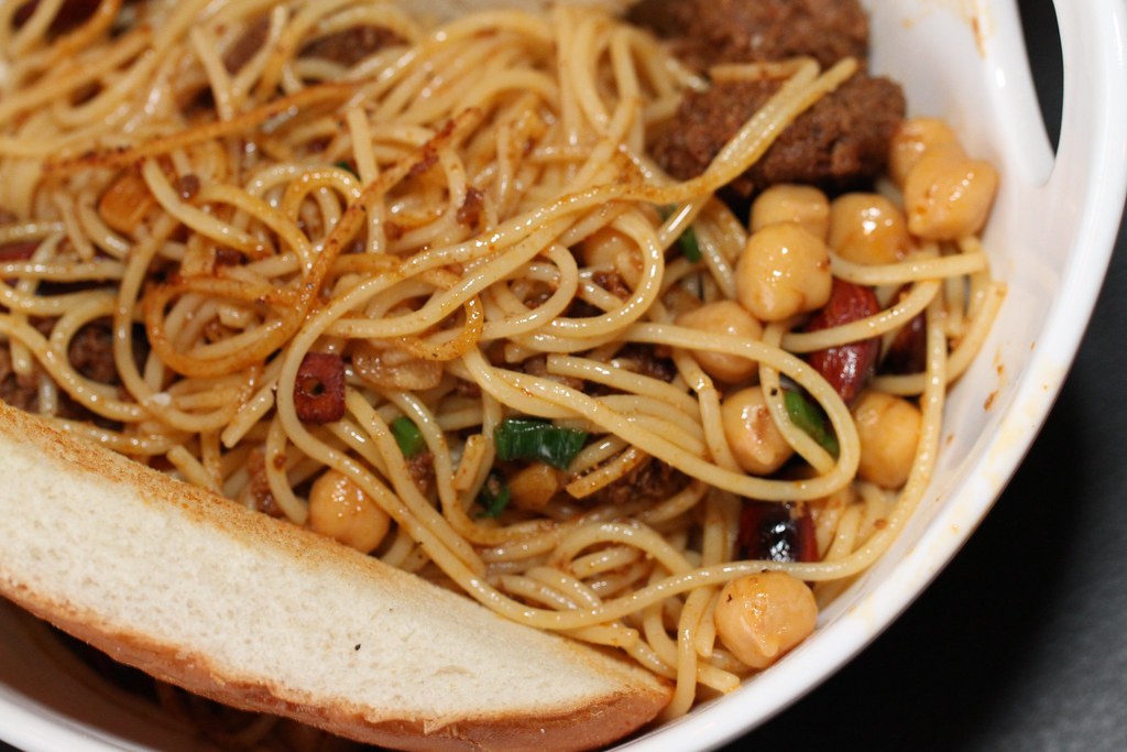 Ditch Regular Pasta for Chickpea or Lentil Versions (image credits: flickr)