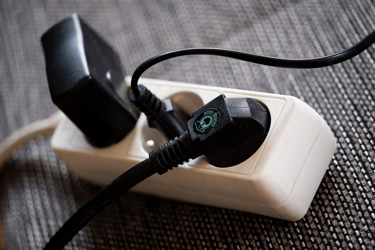 Overloaded Outlets Creating Fire Hazards (image credits: pixabay)