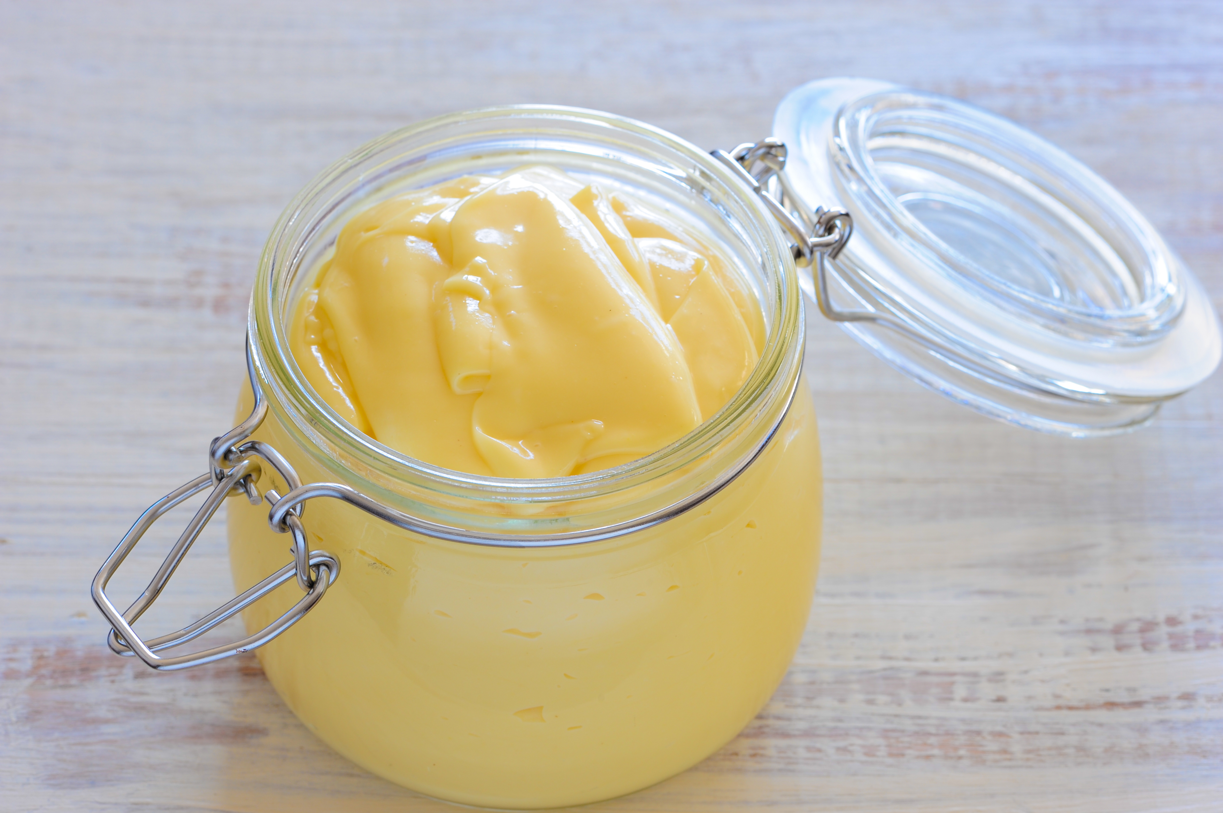 Mayonnaise: Creamy, But Calorie-Heavy (image credits: wikimedia)