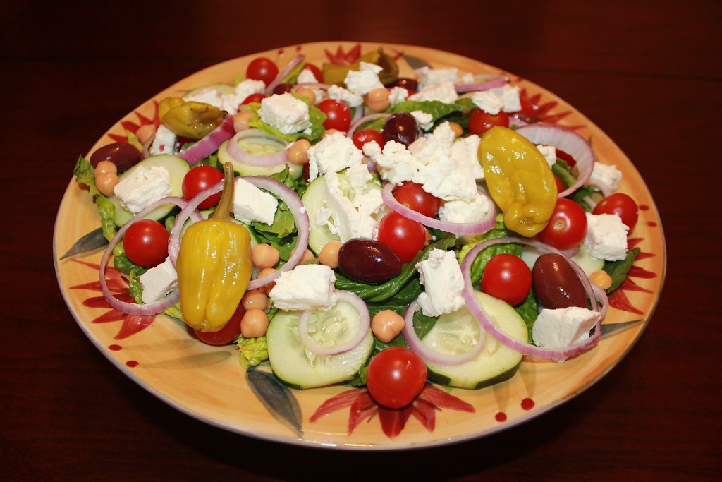 Greece: Mediterranean Magic in Every Meal (image credits: flickr)