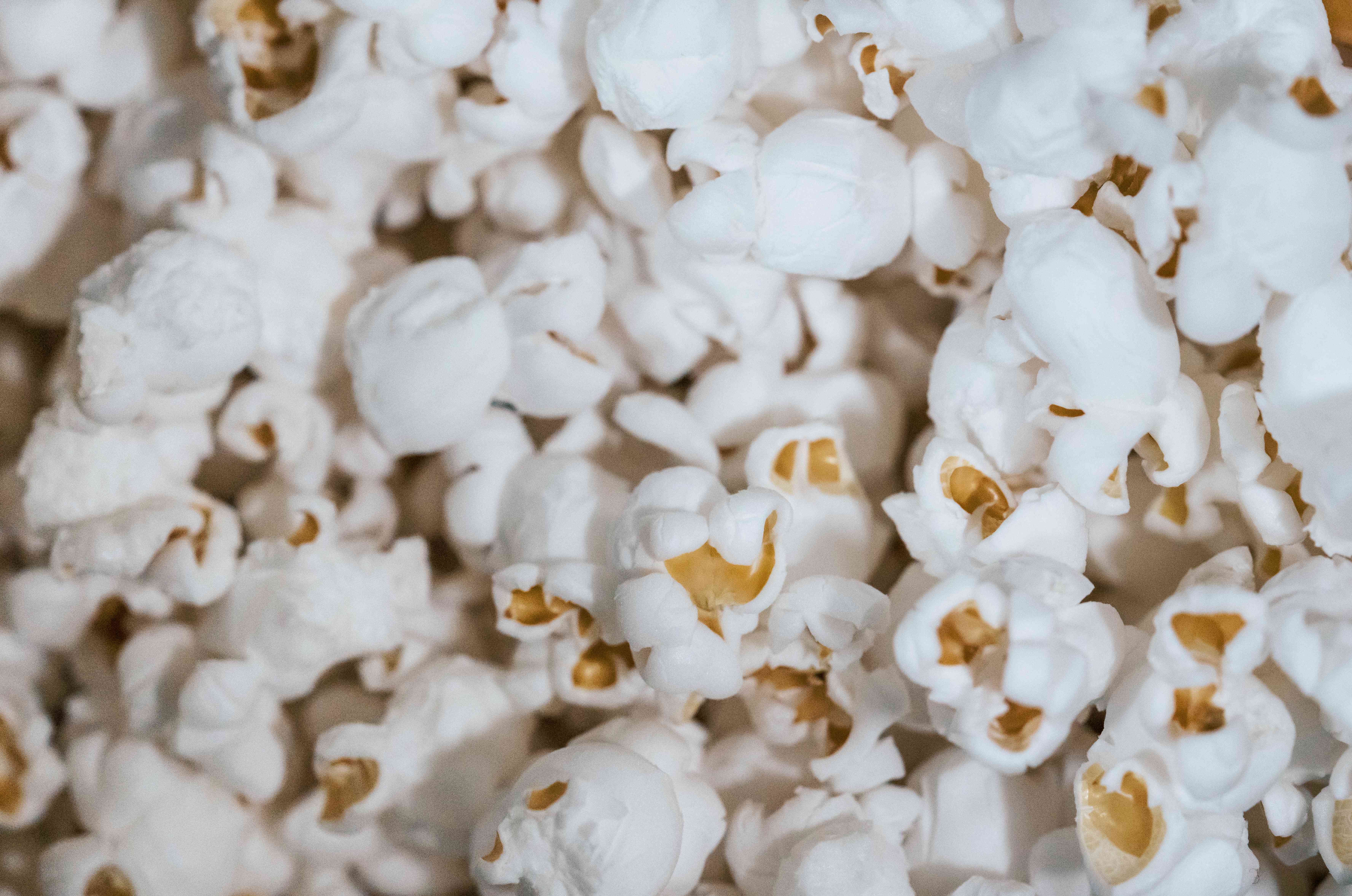 Alternative Snack: Air-Popped Popcorn (image credits: wikimedia)