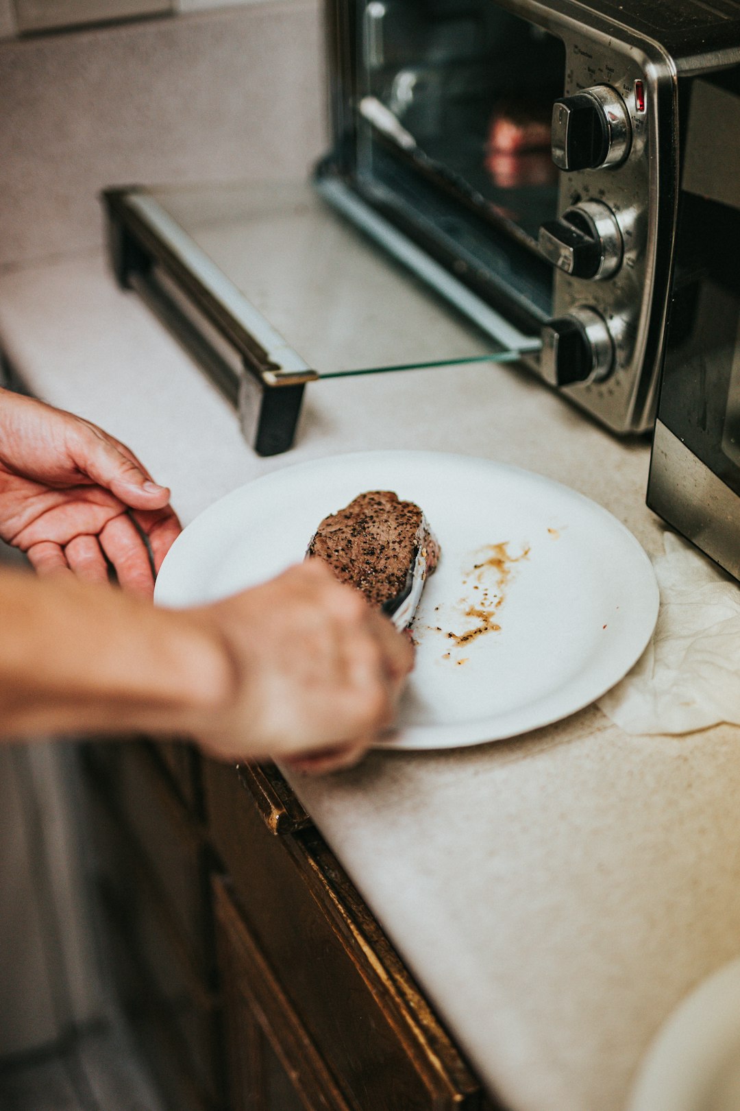 7. Skipping the Meat Rest (image credits: unsplash)