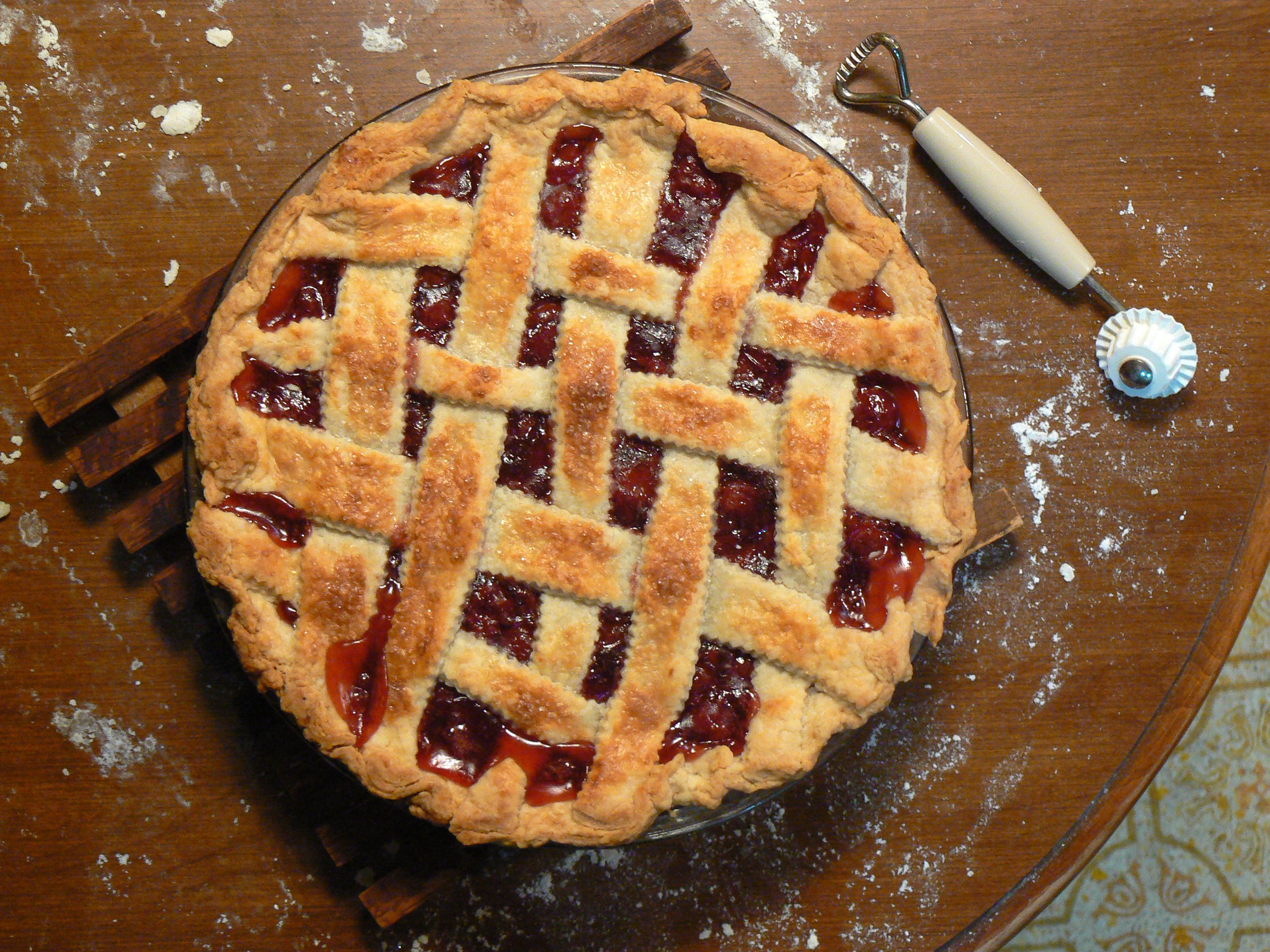 Tangy Cherry Pie: Summer's Sweet Celebration (image credits: wikimedia)