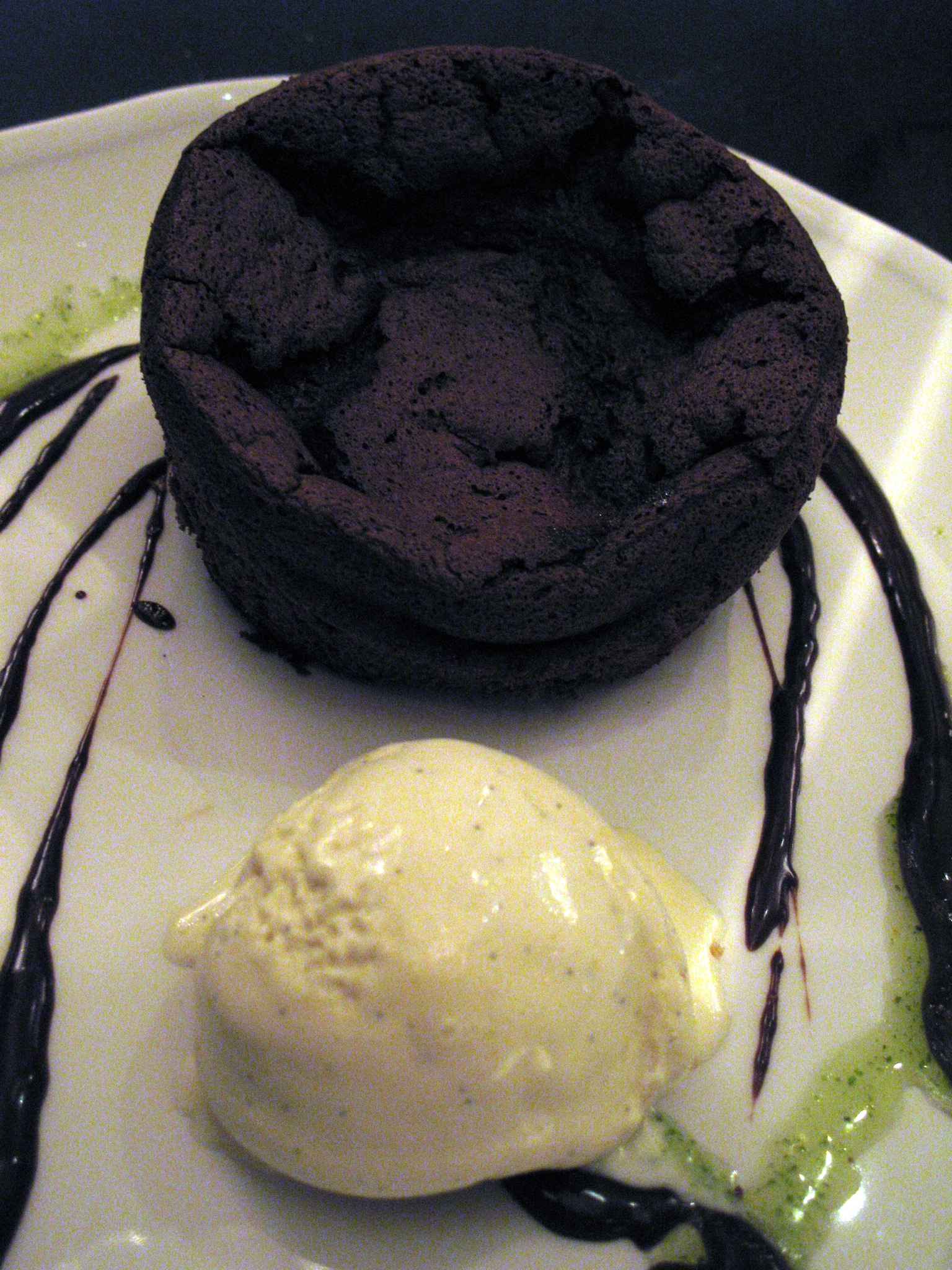 Flourless Chocolate Cake (image credits: wikimedia)