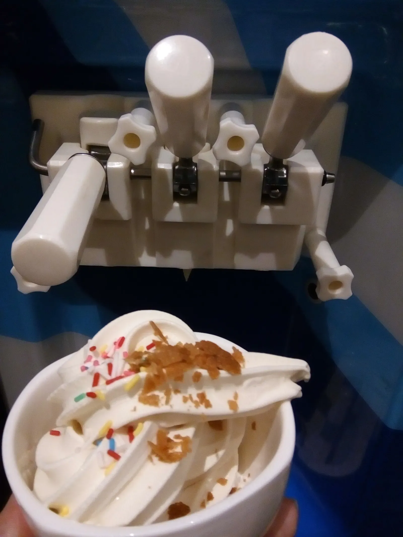 5. Soft-Serve Ice Cream and Frozen Dessert Machines (Image Credits: Wikimedia)