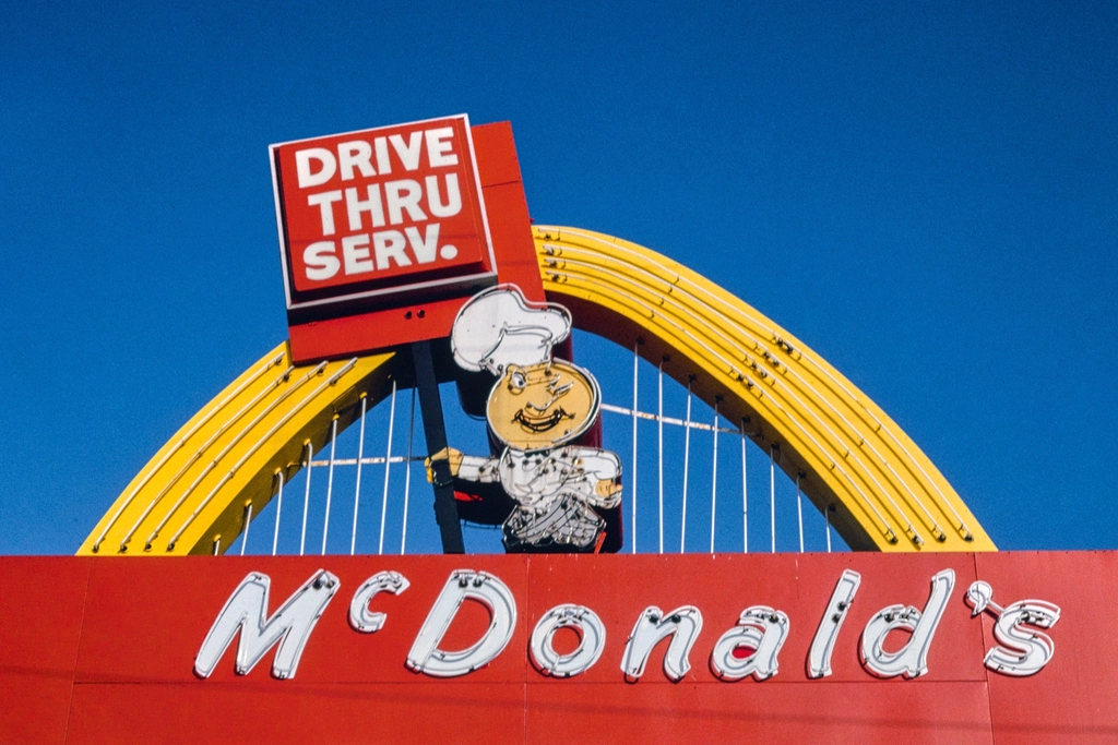 McDonald's: The Golden Giant Still Reigning Supreme (image credits: rawpixel)