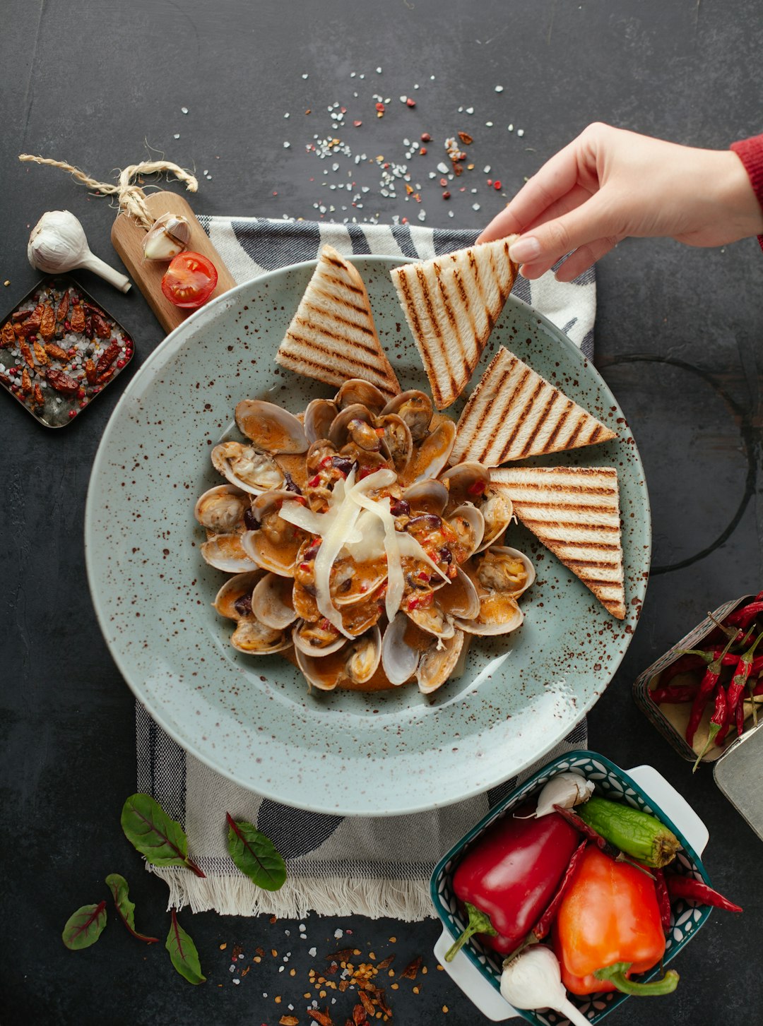 Microplastic-Free Seafood Hits the Market (image credits: unsplash)