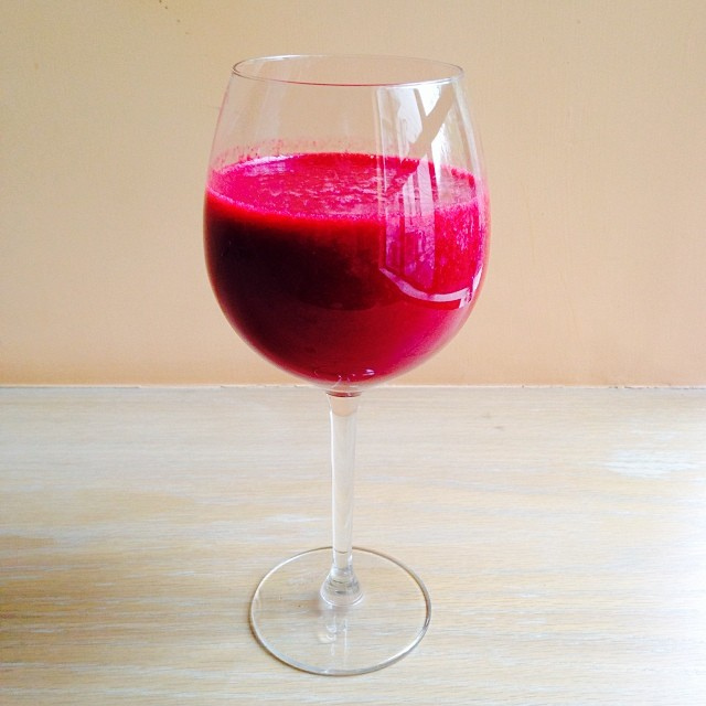 8. Beet Boost: Beet and Berry Smoothie (image credits: wikimedia)
