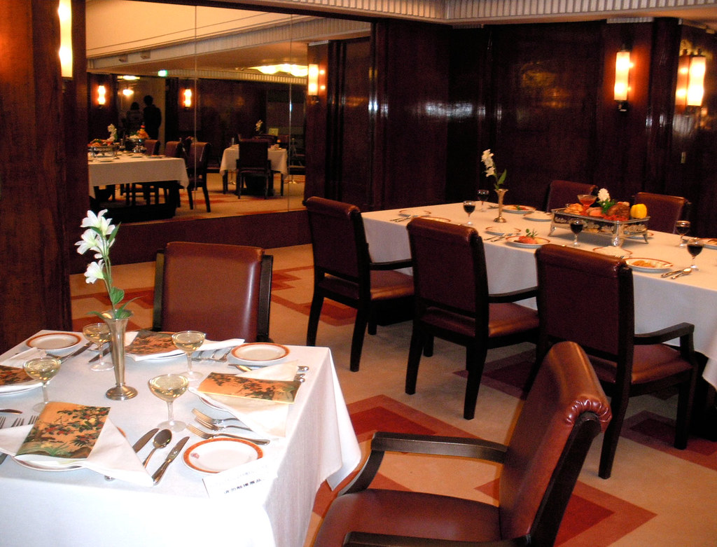 The Hidden Cost of Fine Dining (image credits: flickr)