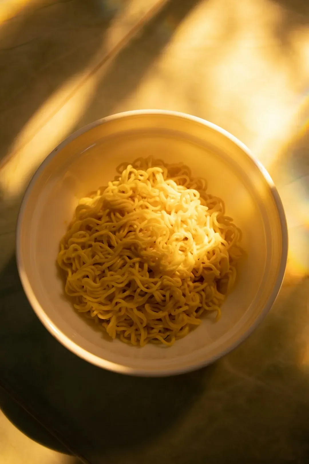 10. Instant Noodles and Packaged Frozen Meals: Cheap in Price, Costly in Health (Image Credits: Unsplash)