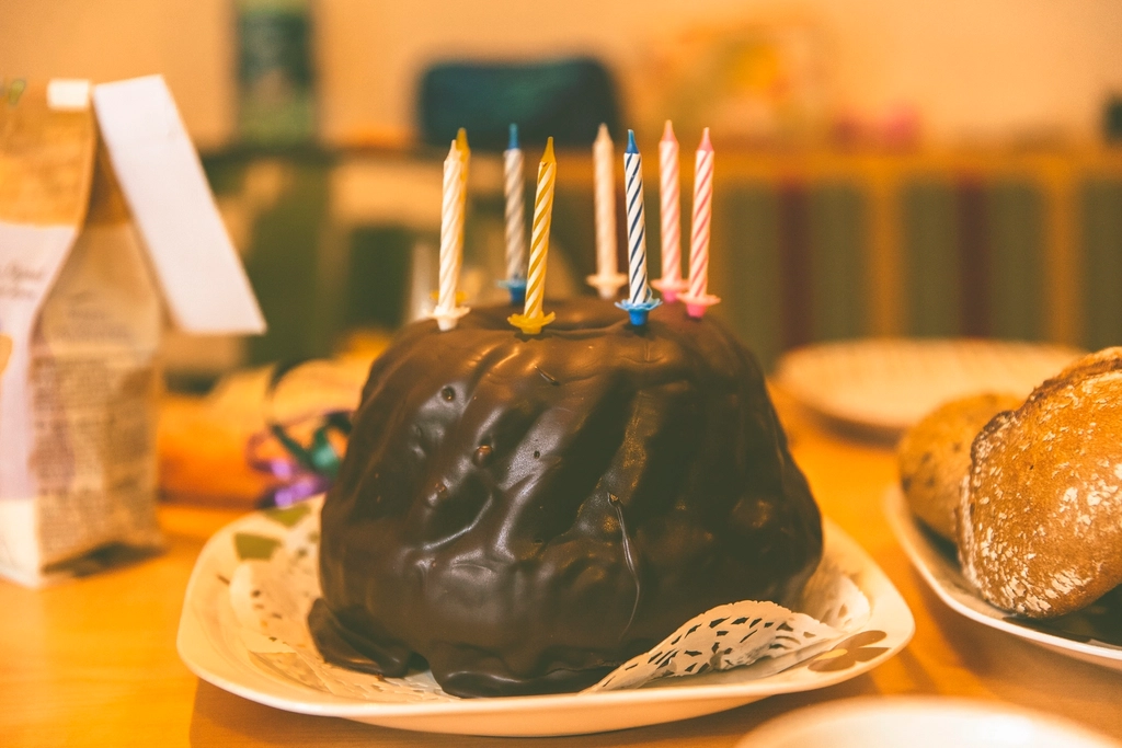 Chocolate Cake Rules the Dessert Kingdom (image credits: rawpixel)