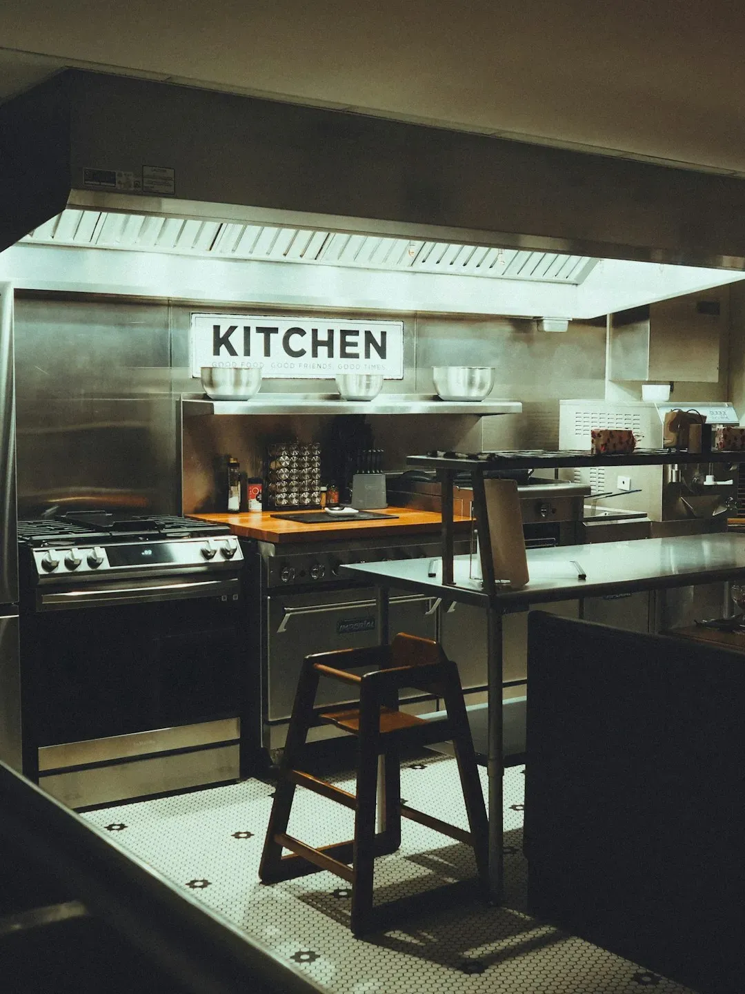 Technology Meets White Tablecloths (Image Credits: Unsplash)