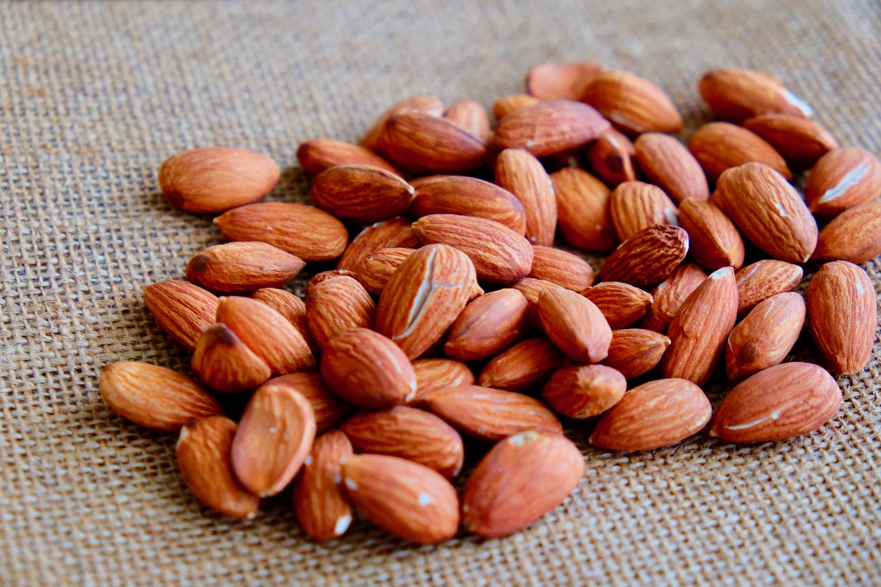 6. Almonds: The Crunchy Recovery Snack (image credits: pixabay)