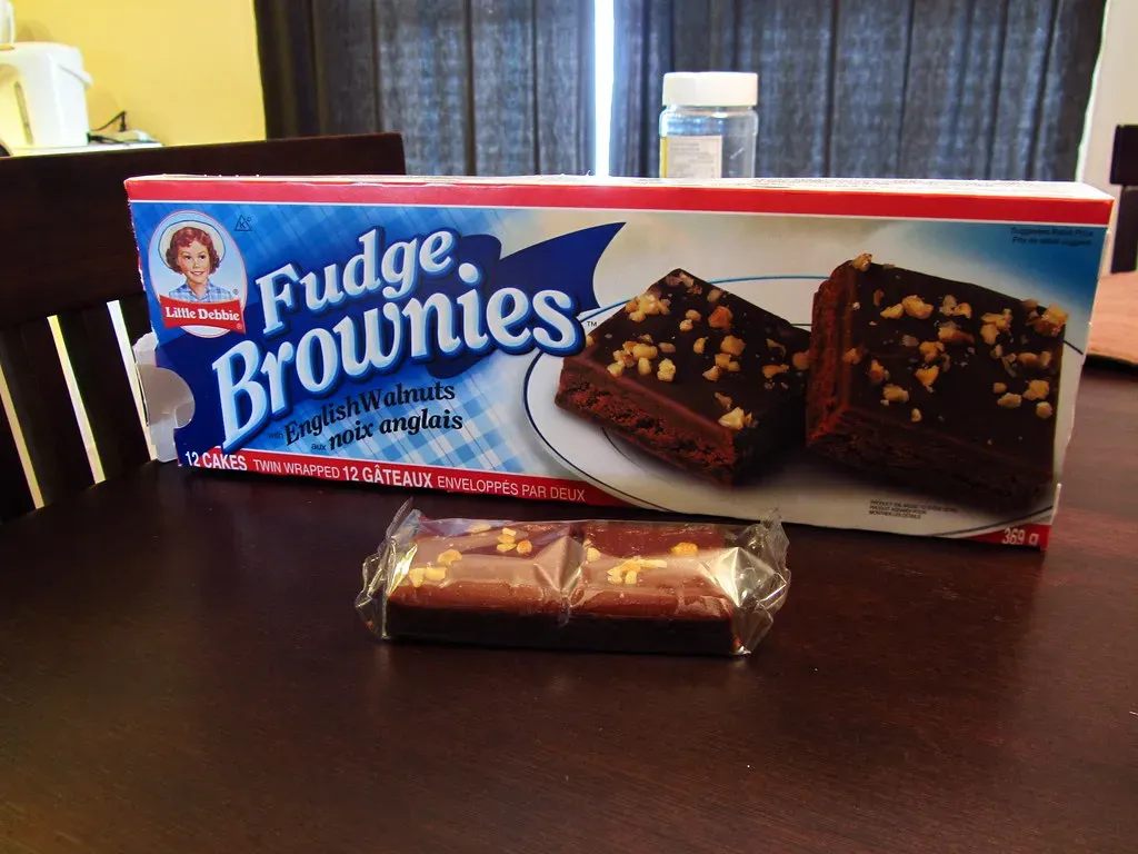 4. Little Debbie Fudge Brownies With English Walnuts: The 53 Year Run That Ended (Image Credits: Flickr)