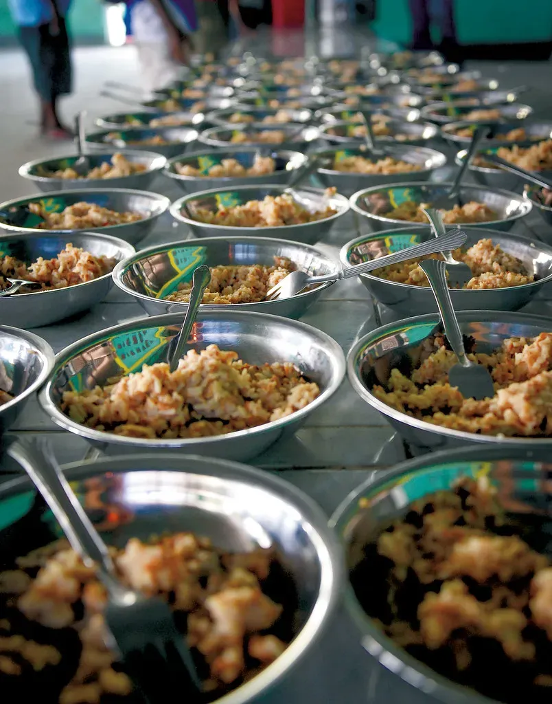 7. Letting Children Roam Unsupervised Around the Serving Stations (Feed My Starving Children (FMSC), Flickr, CC BY 2.0)