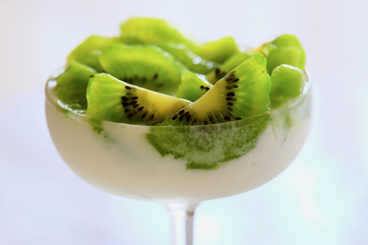 Choose Kiwi Over Fruit-Flavored Yogurt (image credits: pixabay)