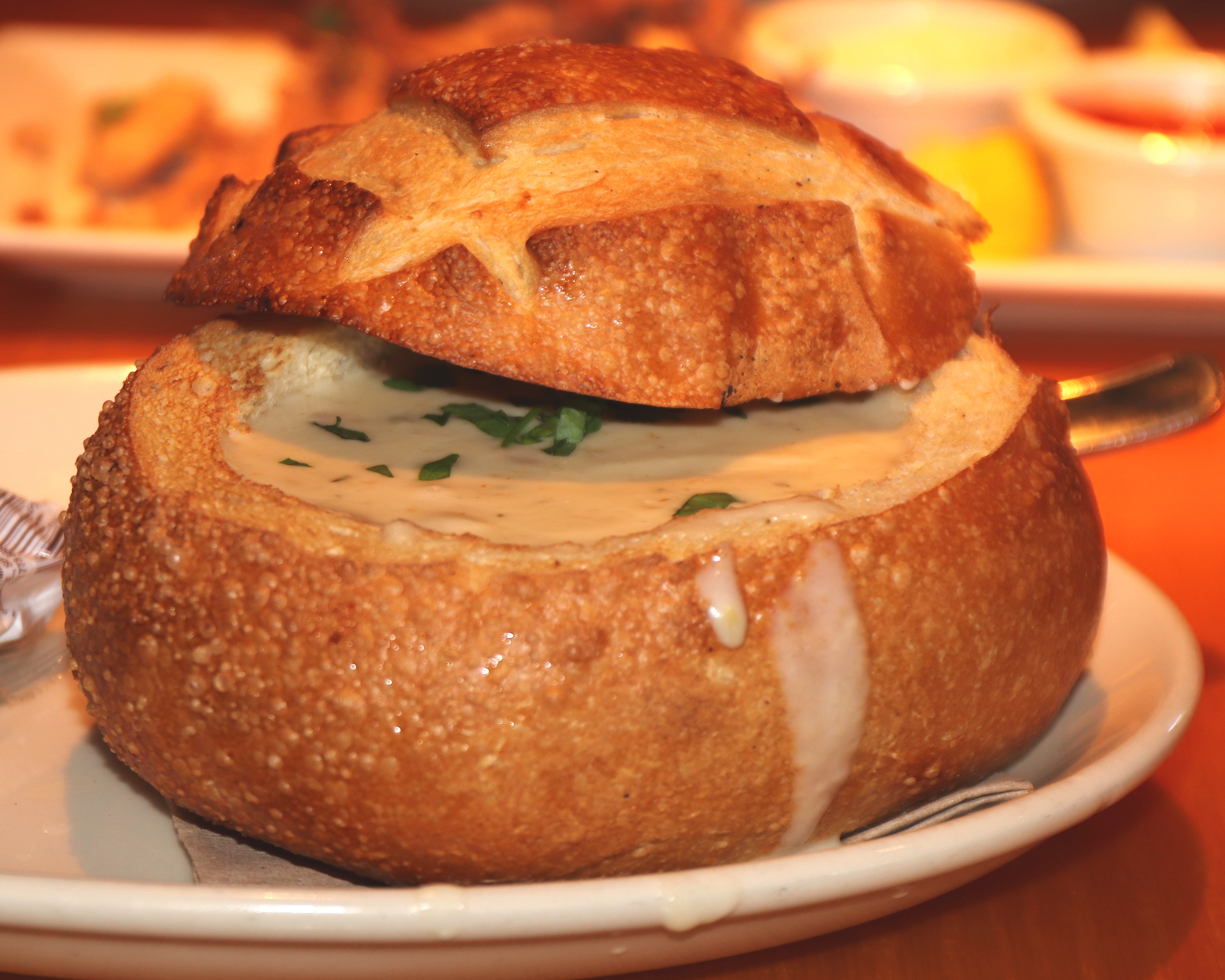 Clam Chowder: A Coastal Comfort (image credits: wikimedia)