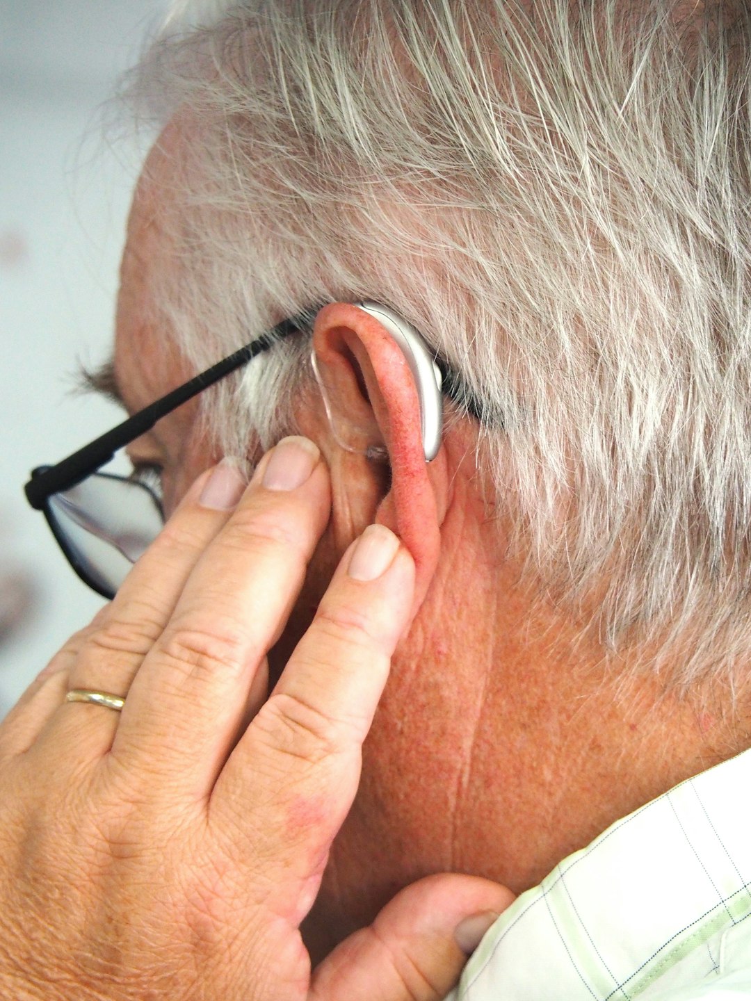 Garlic Oil for Ear Infections (image credits: unsplash)