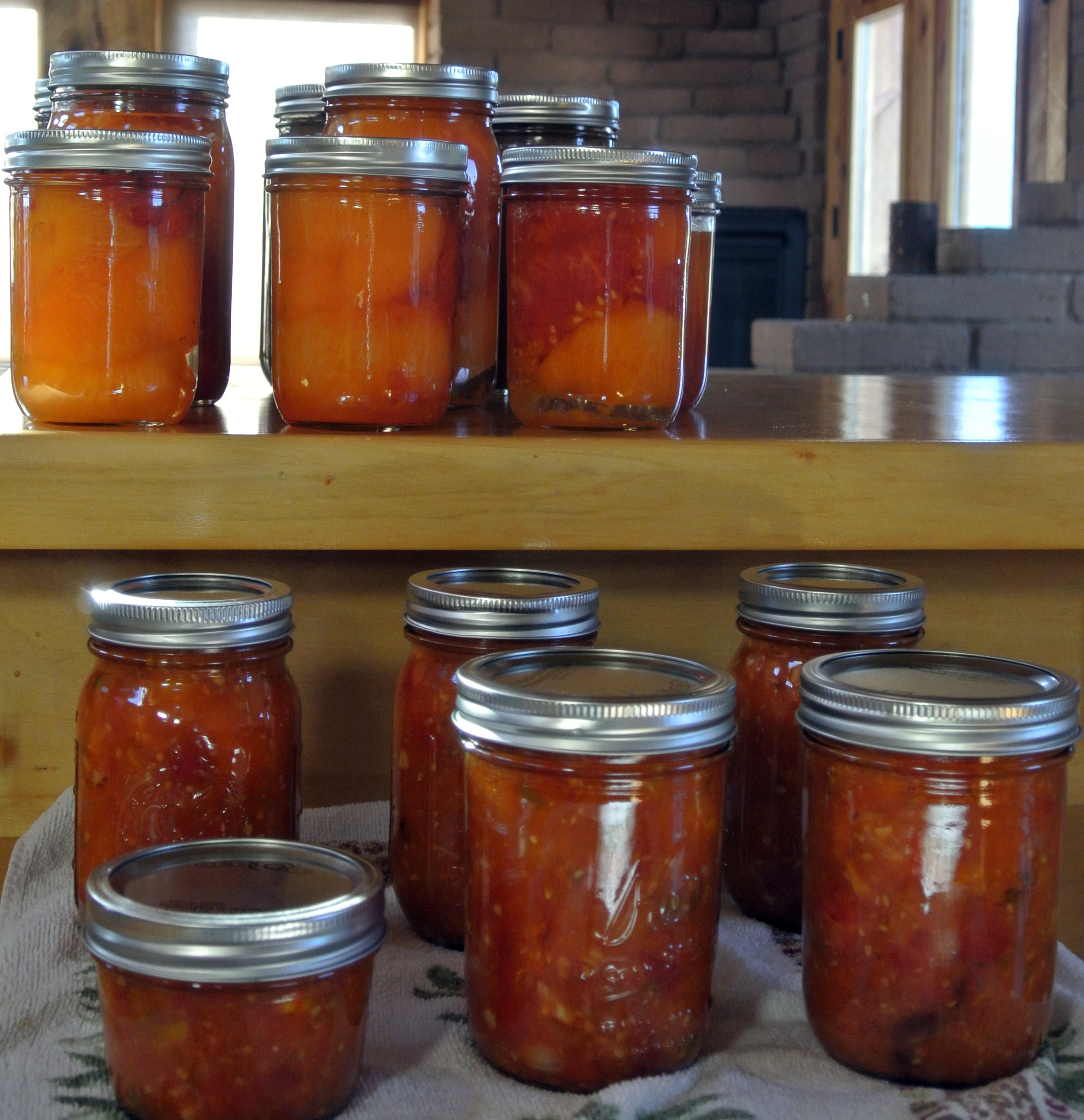 Canned Tomatoes - The Acidic Exception (image credits: wikimedia)