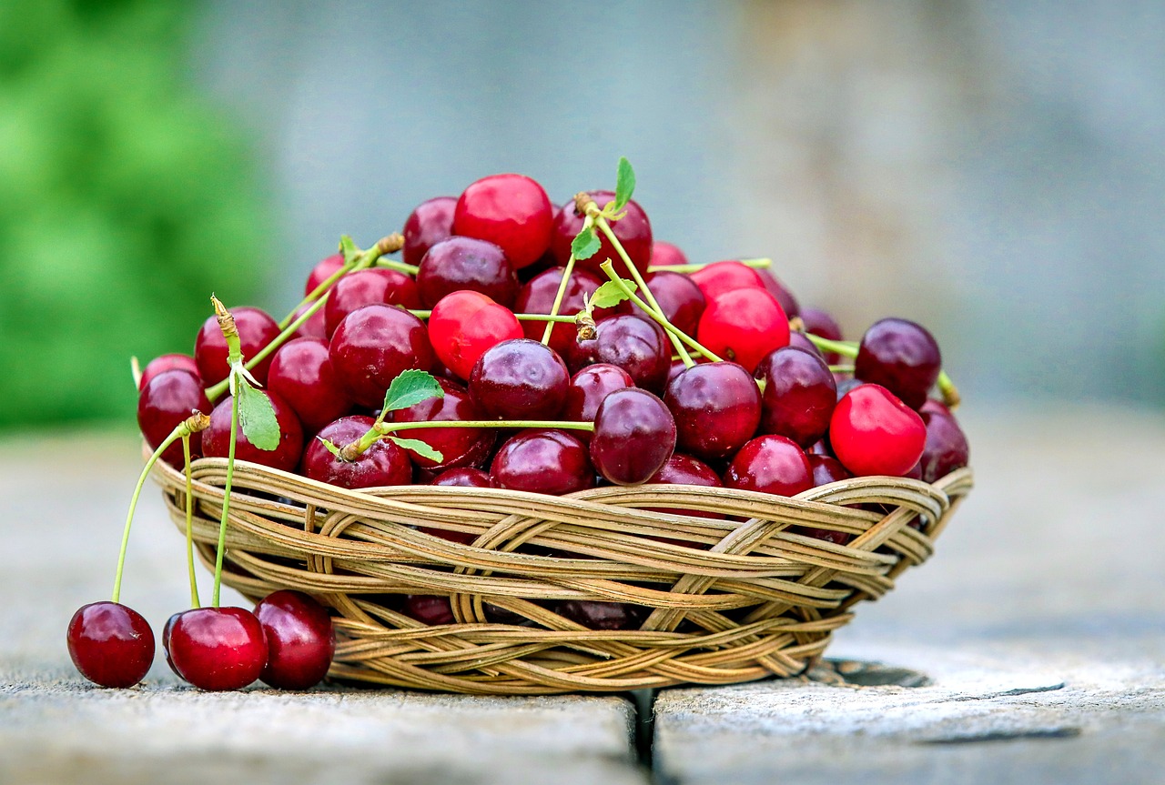 Cherries: The Tart Heart Protectors (image credits: pixabay)