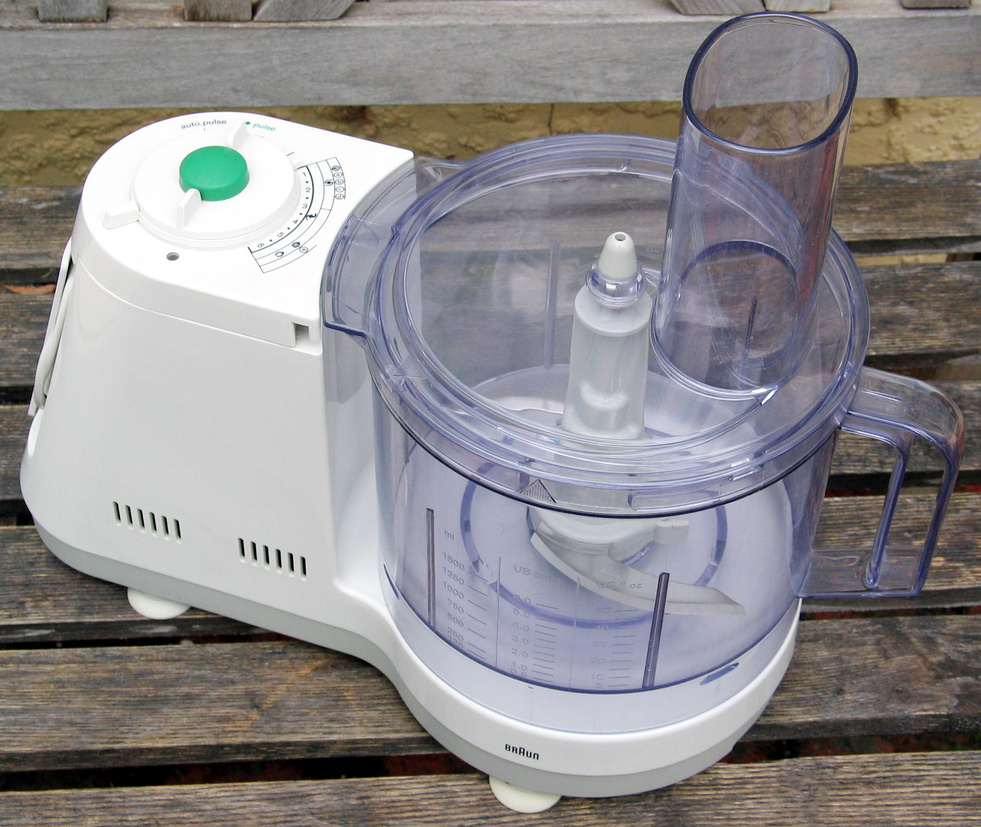 Food Processor: The Time-Saving Champion (Image Credits: Wikimedia)