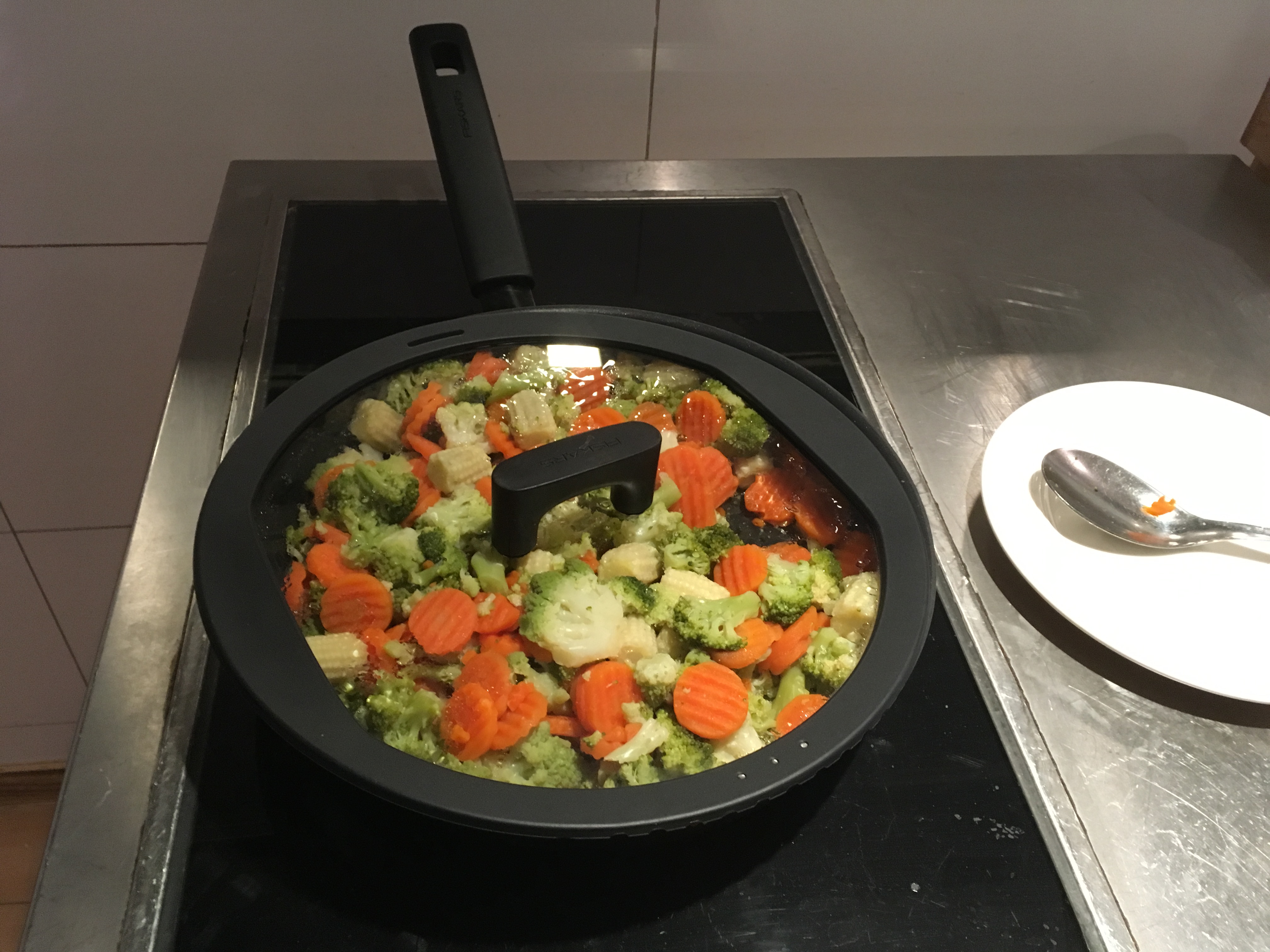 Steaming: The Gentle Nutrient Saver (image credits: wikimedia)