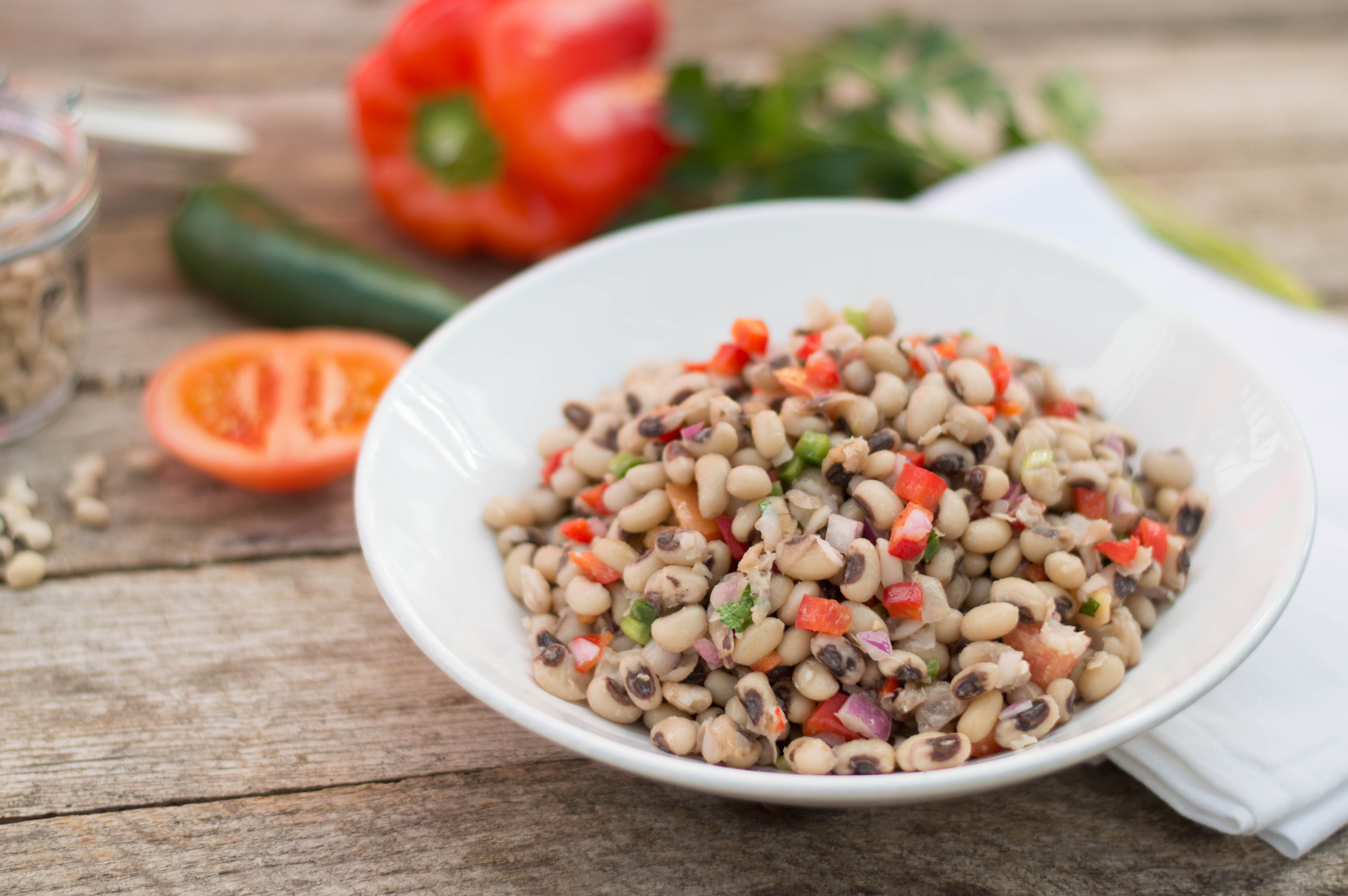 Black-Eyed Peas Salad (image credits: wikimedia)