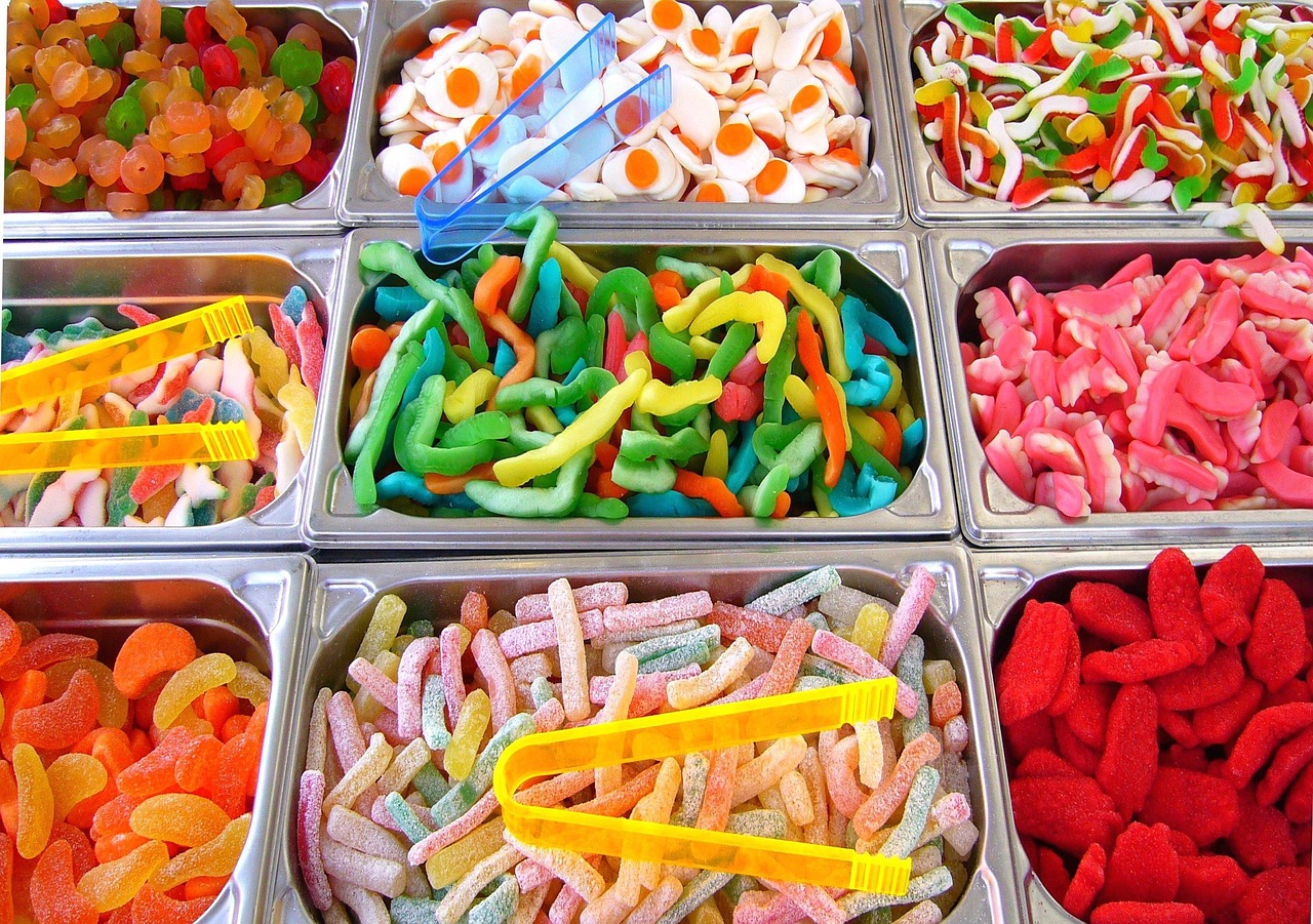 Shark Bites Fruit Snacks - The White Shark Hunt (image credits: pixabay)