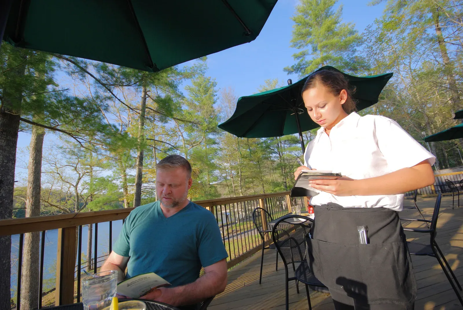 You Make Zero Eye Contact or Acknowledgment When Greeted (Image Credits: Wikimedia)