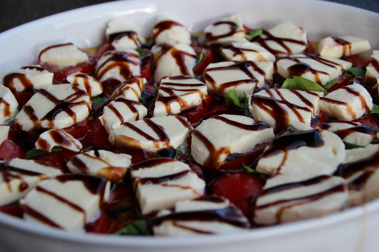 Balsamic Vinegar in Desserts (image credits: pixabay)