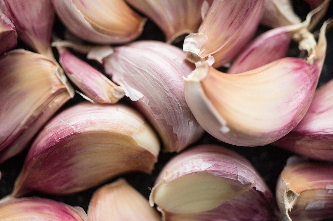 Garlic: The Flavorful Blood Pressure Fighter (image credits: pixabay)