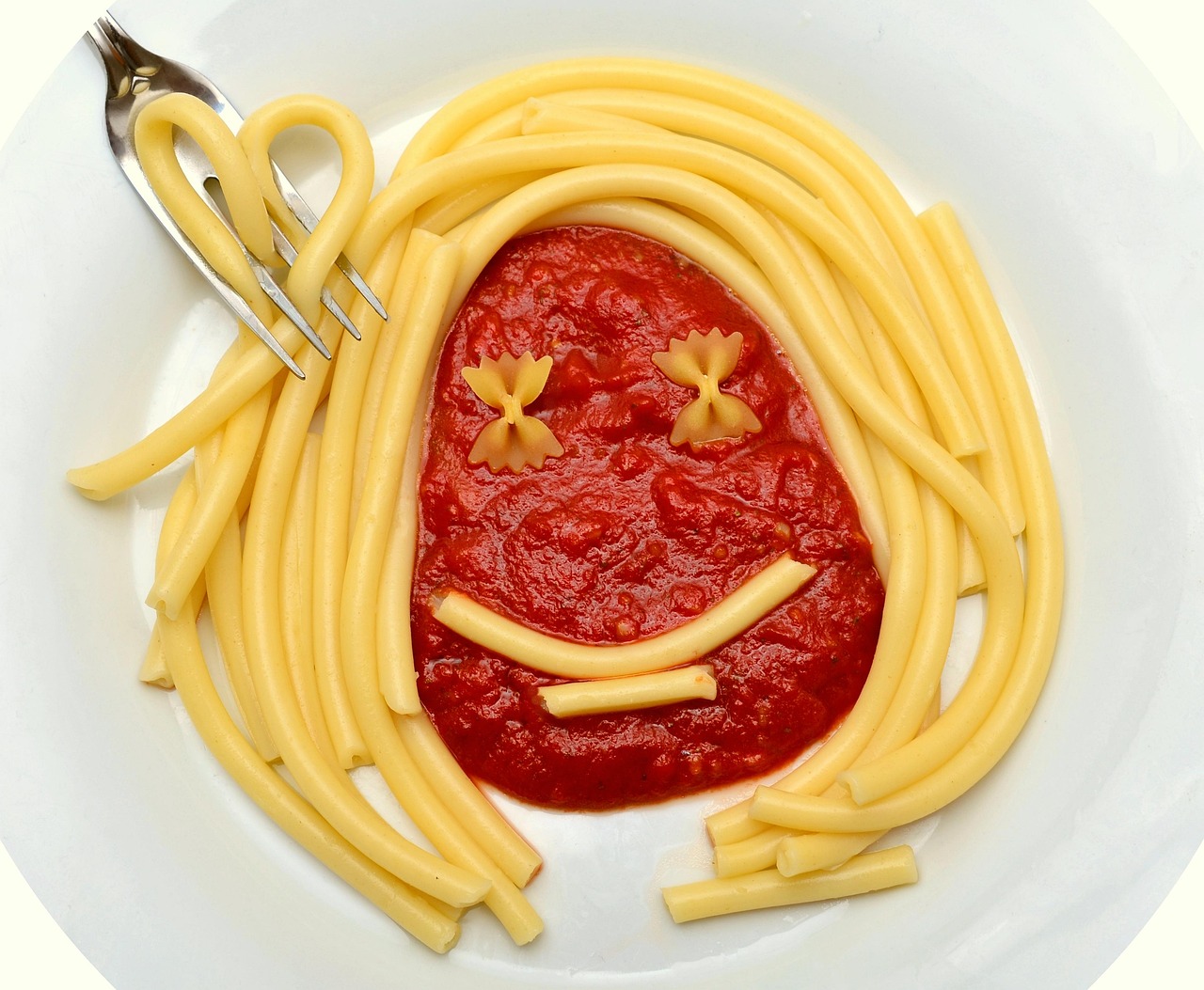 Pasta with Tomato Sauce (image credits: pixabay)