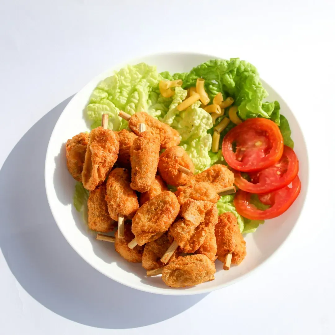 Red Robin Crispy Chicken Tender Salad (Image Credits: Unsplash)
