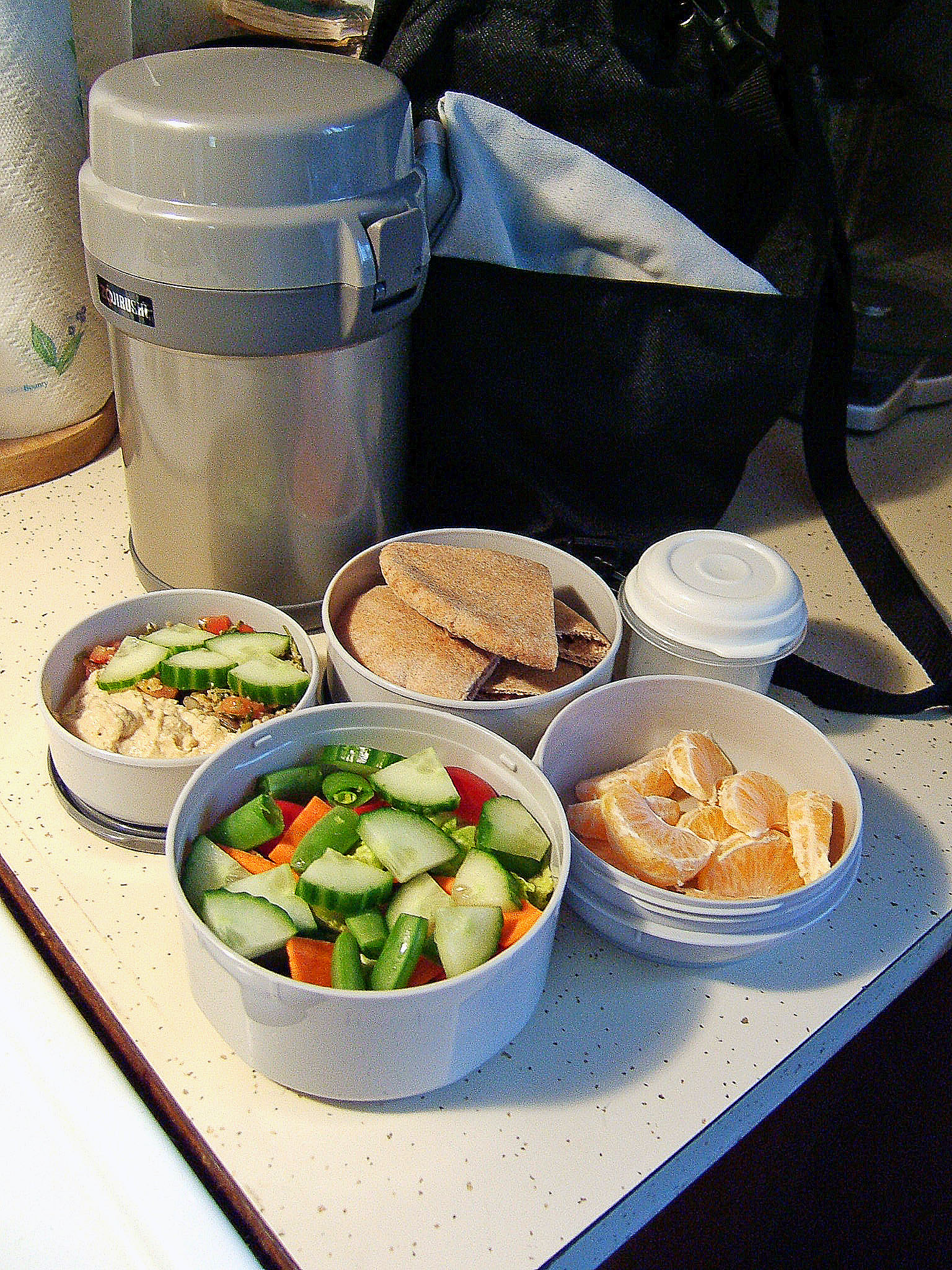 Budget-Friendly: Save Money on Lunch (image credits: wikimedia)