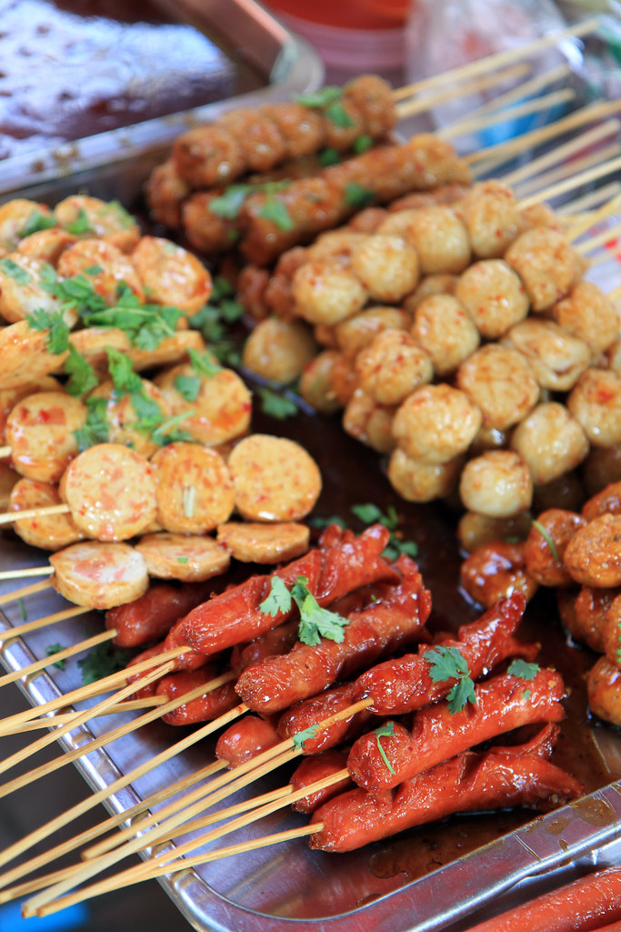Thai Street Food: Balance and Harmony in Every Bite (image credits: flickr)