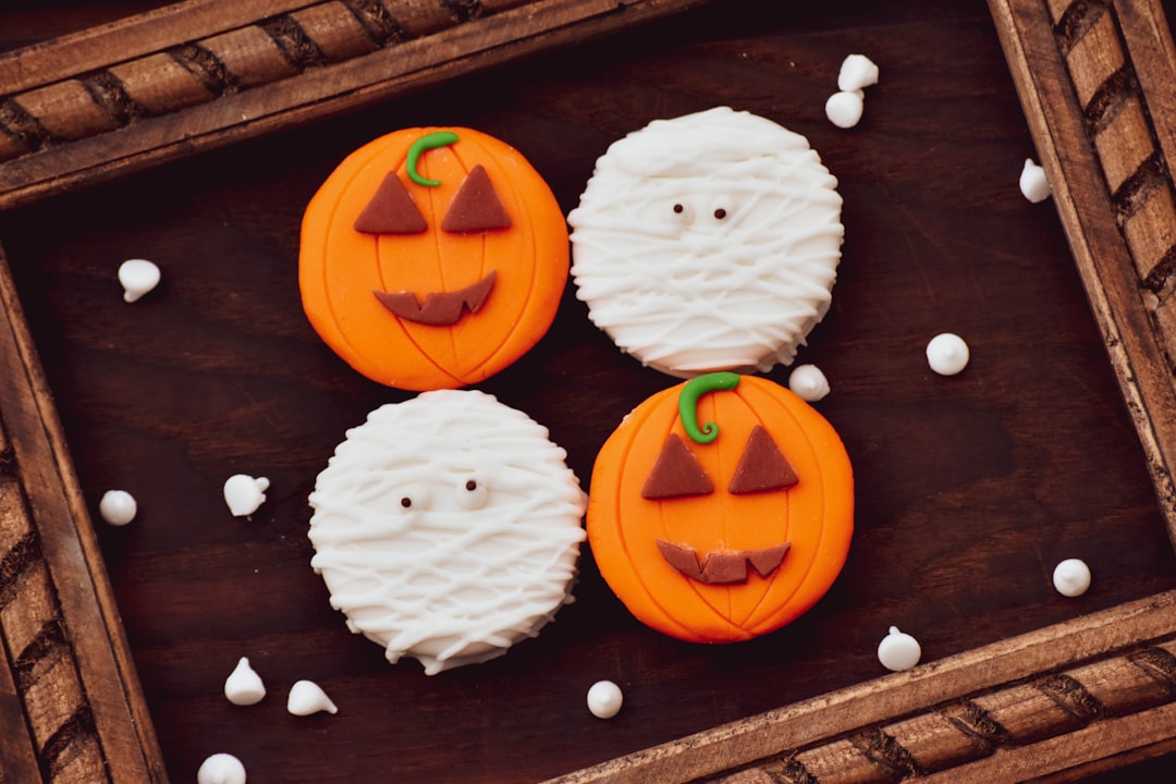 Pumpkin Oat Cookies: Fall Flavors All Year Round (image credits: unsplash)