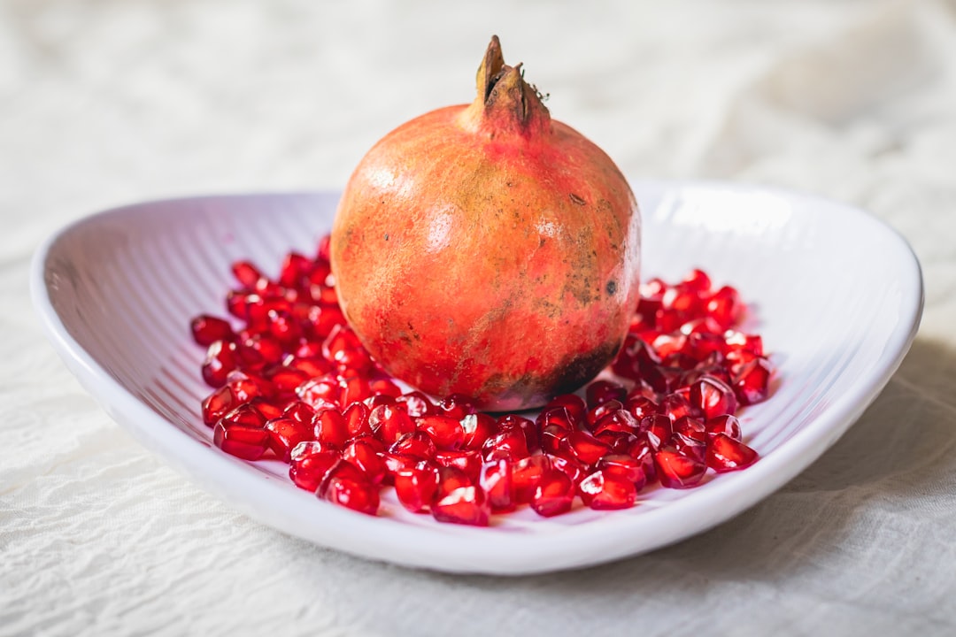 Pomegranates: Jewel-Like Guardians Against Aging (image credits: unsplash)