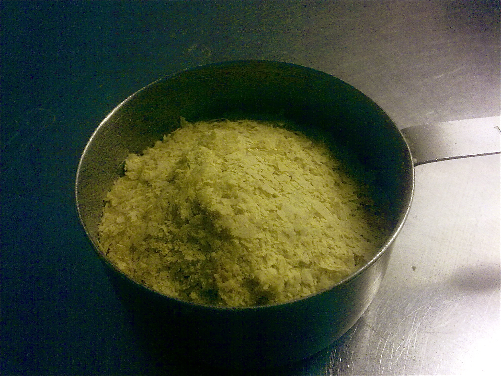 Nutritional Yeast: The Cheesy Vegan Secret (image credits: wikimedia)