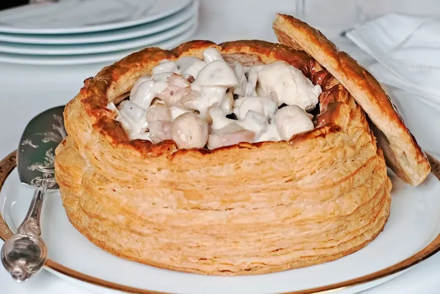 Vol-au-Vent with Various Fillings (Image Credits: Wikimedia)
