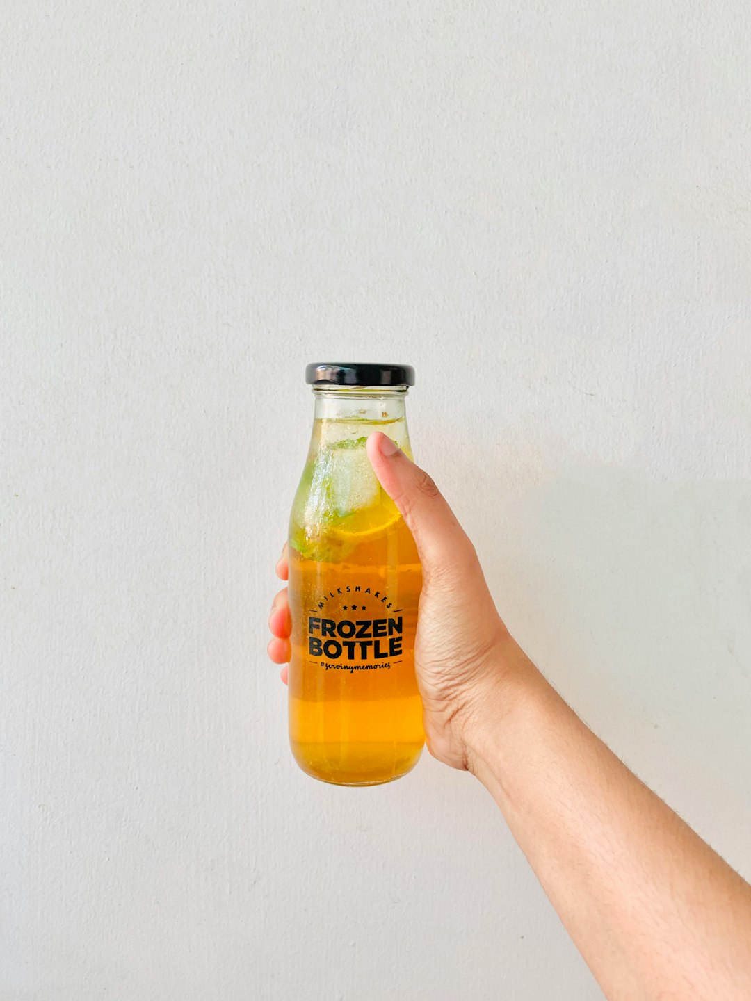 Powerade Zero: Artificial Sweeteners and Hydration Concerns (image credits: unsplash)