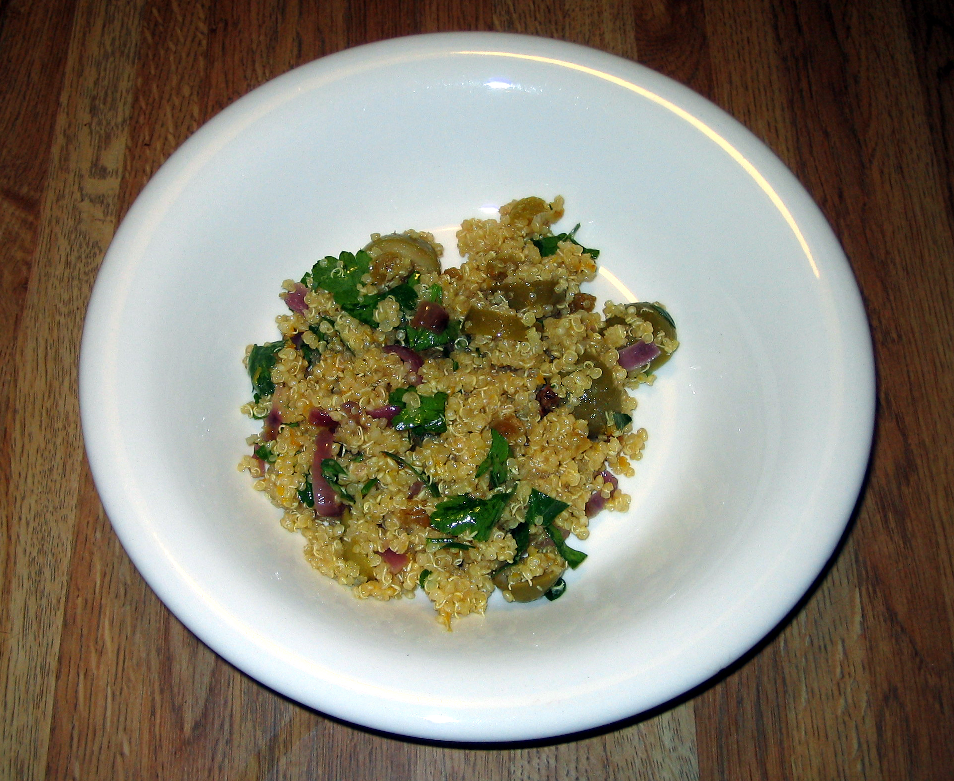 Quinoa Salad (image credits: wikimedia)