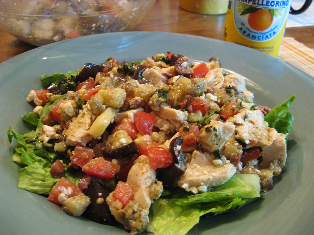 Classic Mediterranean Quinoa Salad With Feta And Olives (image credits: flickr)