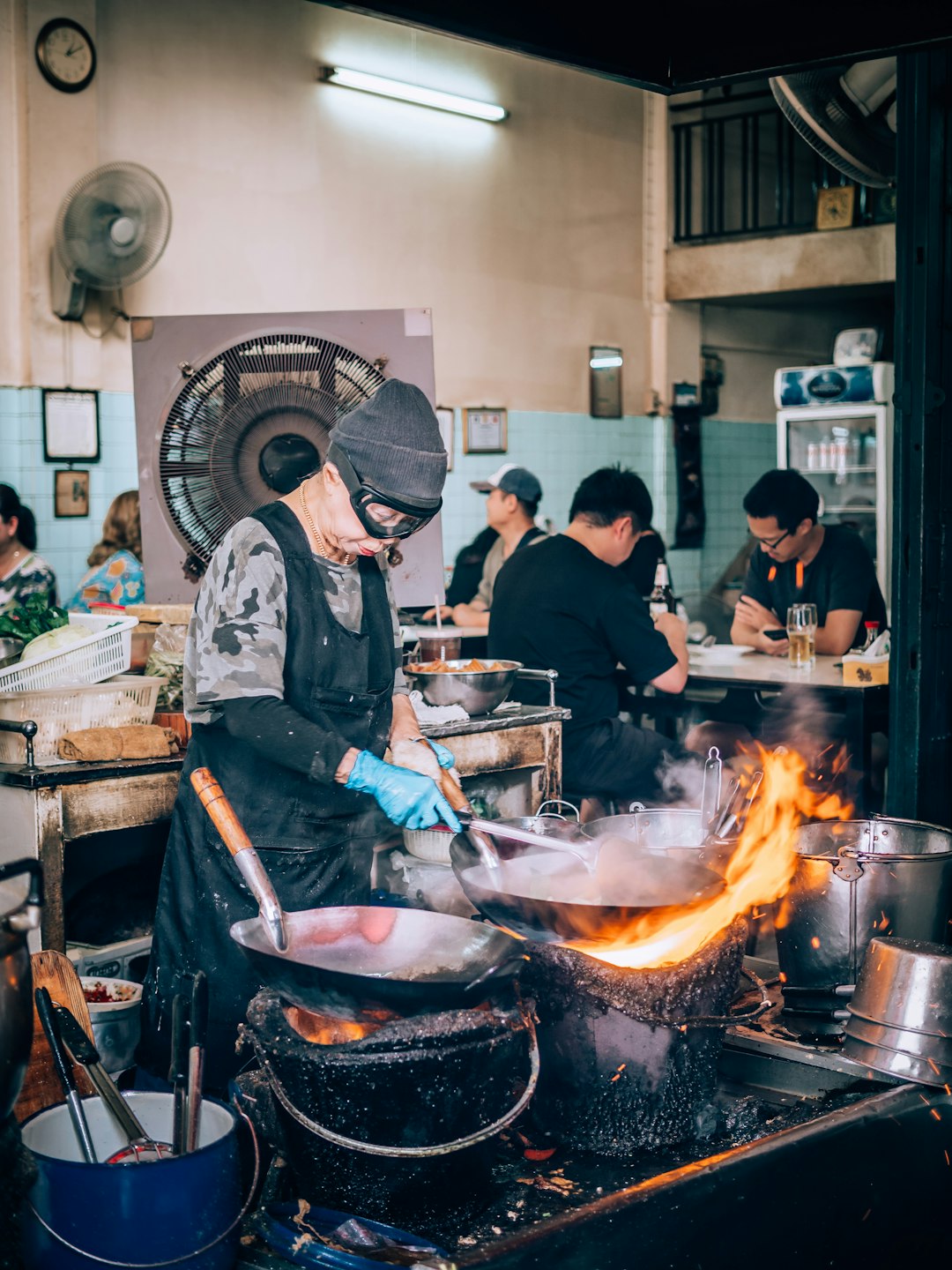 Bangkok's Jay Fai Crab Omelet - Michelin-Starred Street Magic (image credits: unsplash)