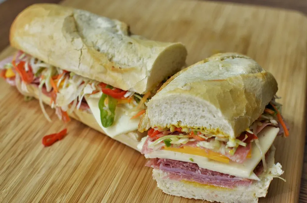 The Old Cut or V-Cut for More Filling Capacity (Image Credits: Flickr)