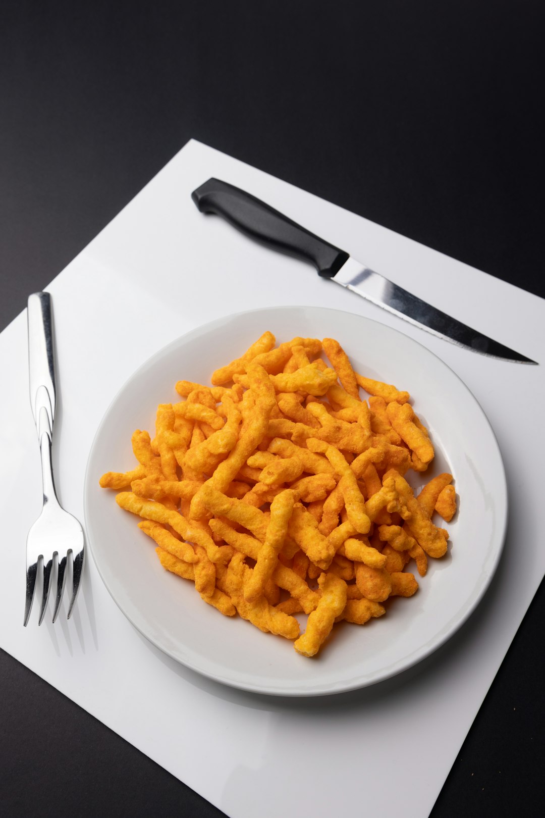 Crackers and Chips: The Obvious Offenders (image credits: unsplash)