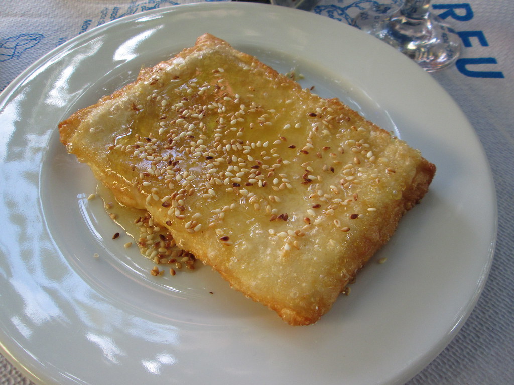 Baked Feta with Honey (image credits: flickr)