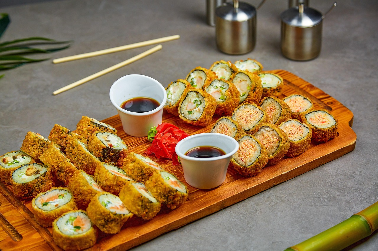 3. Mediterranean-Asian Fusion: Hummus Sushi (image credits: pixabay)